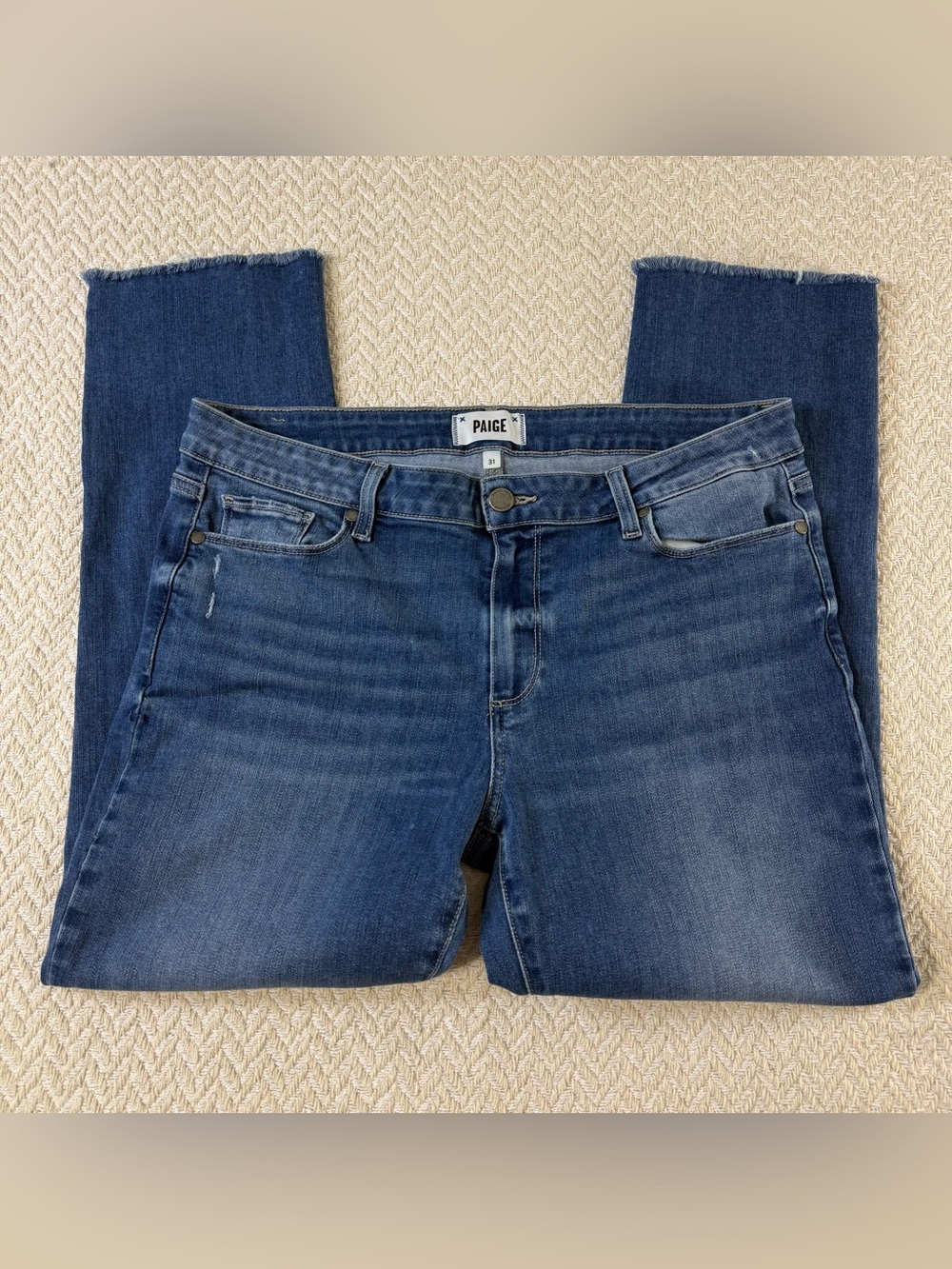 PAIGE Brigitte Medium Blue Wash Boyfriend Cropped Raw Hem Denim Jeans Size 31